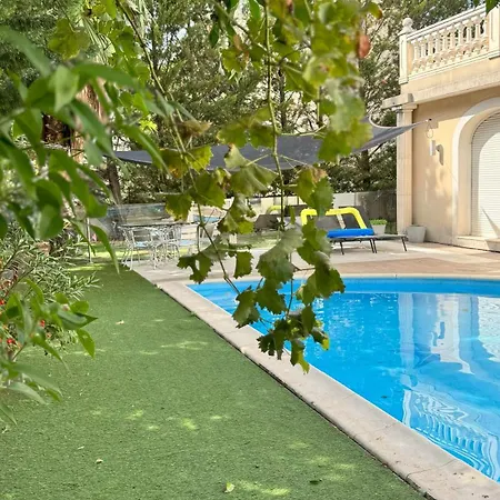 Piscine Confort, Barbecue 4 Etoiles *