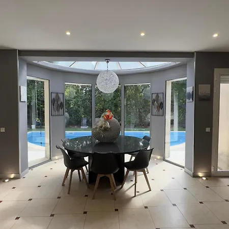Piscine Confort, Barbecue 4 Etoiles Villa *
